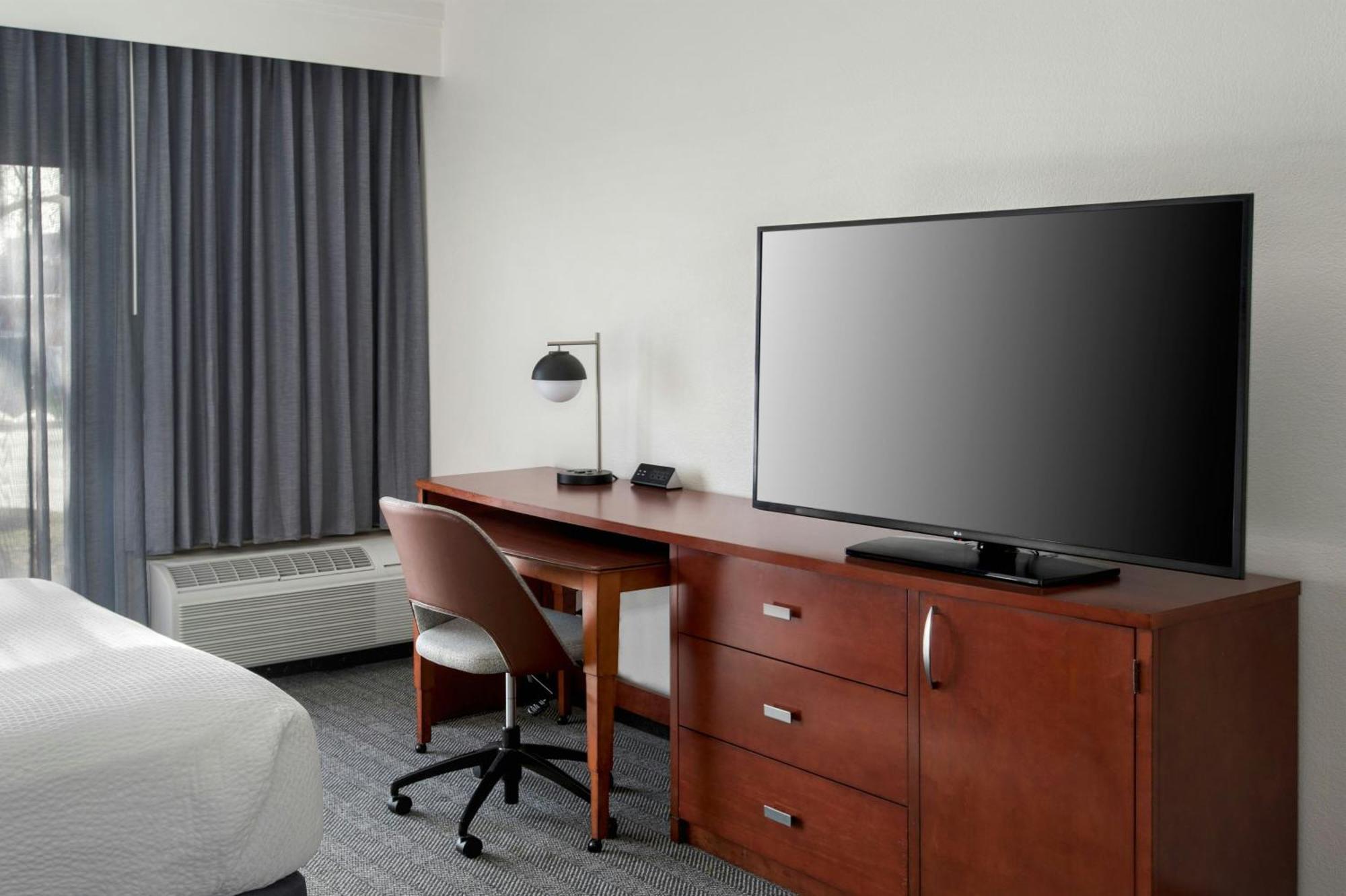 Courtyard By Marriott Silver Spring North/White Oak Exteriér fotografie