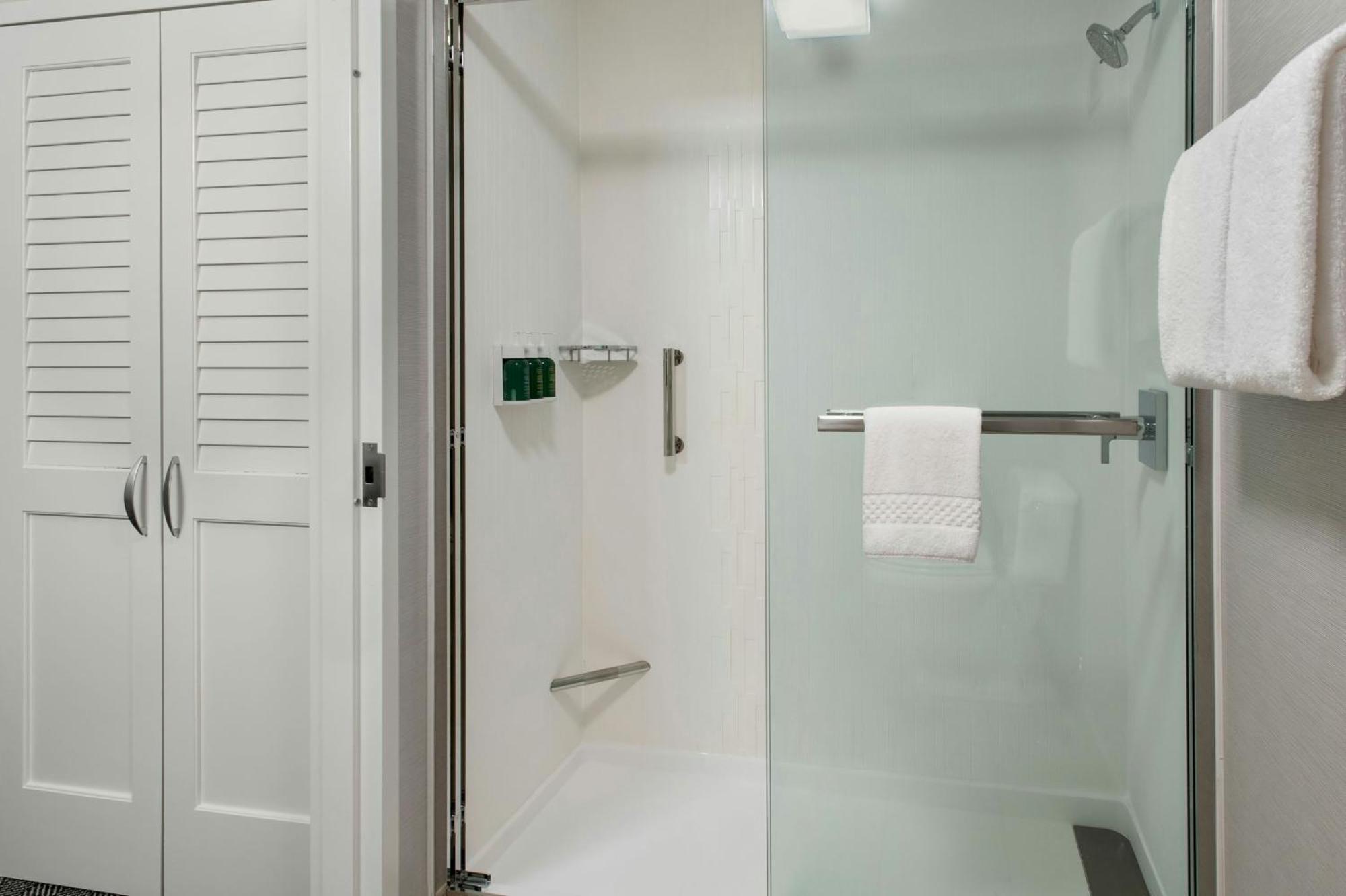 Courtyard By Marriott Silver Spring North/White Oak Exteriér fotografie