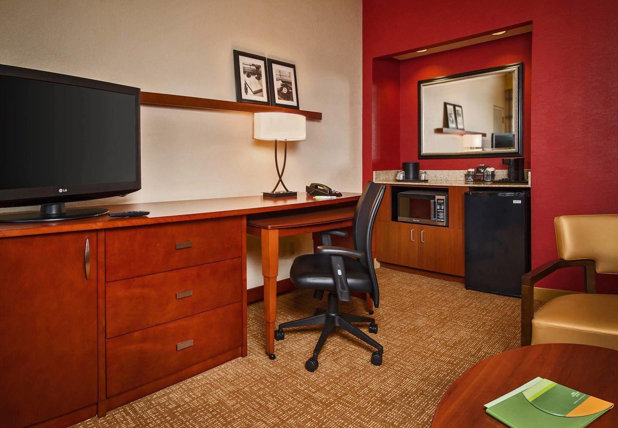 Courtyard By Marriott Silver Spring North/White Oak Exteriér fotografie